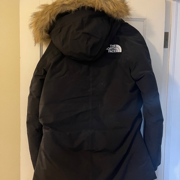 The North Face Arctic Parka - Picture 2 of 6